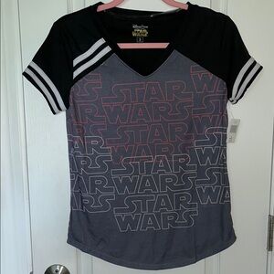 🆕 Disney Parks Star Wars Black and Gray Tee Size Small
